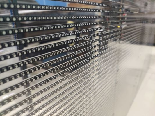 Écran à LED transparent V140° Angle de vue Mince et léger