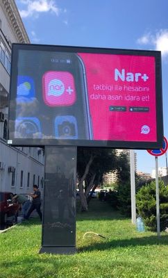 Écran d'affichage LED extérieur à défilement à l'énergie solaire avec télécommande et niveau de protection IP65