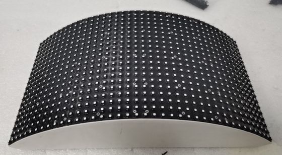 Écran LED extérieur fixe rond et flexible courbé P 4/P5.7 Méthode Écran extérieur