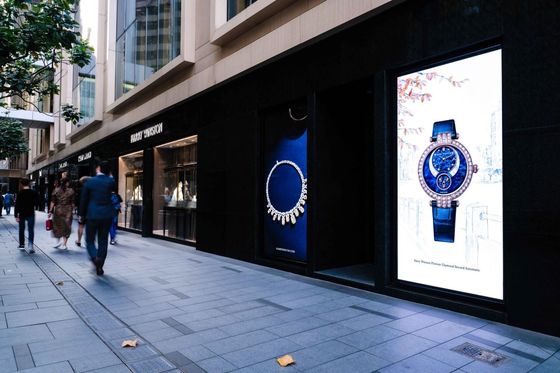 Affichage LED transparent intérieur P7.8 Maillage vidéo LED numérique personnalisable