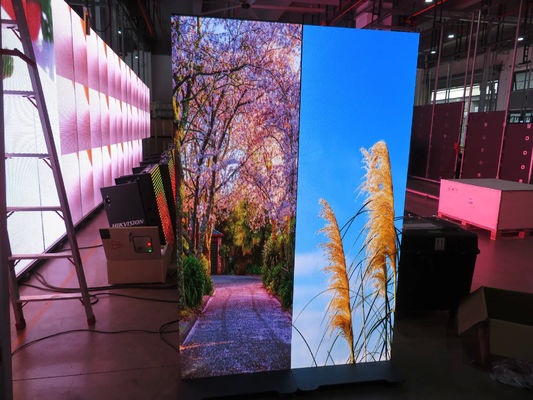 GOB P1.5 P1.8 P2 Écran d'affiche LED intérieur pour bannière Portable Led Video Wall avec roues pour magasin de salon