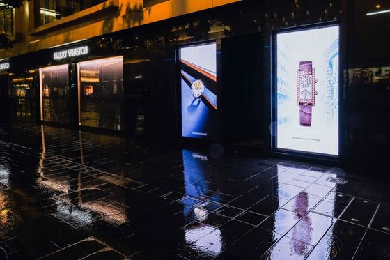 Bon prix Série GA P4 Afficheur LED Affichage W1366*H1920mm Module Taille 320*160mm IP65 Installation extérieure 8000 nits en ligne