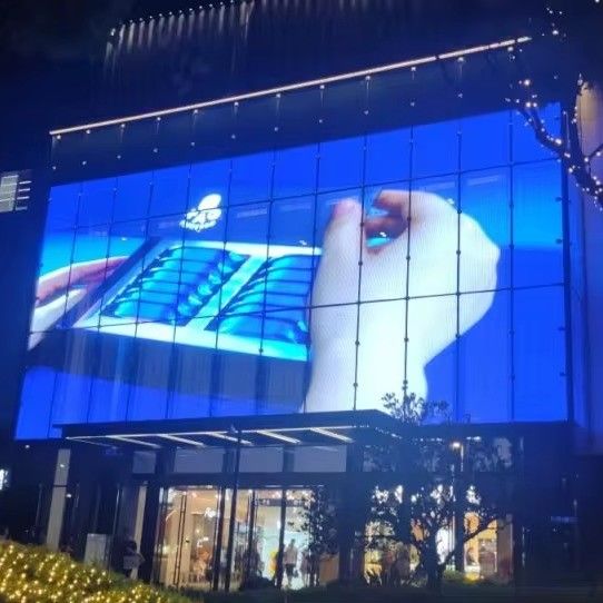 Écran à LED transparent pour fenêtres Taille du panneau 1000 mm Écran à LED en maille 32768 points/M2 Densité de pixels