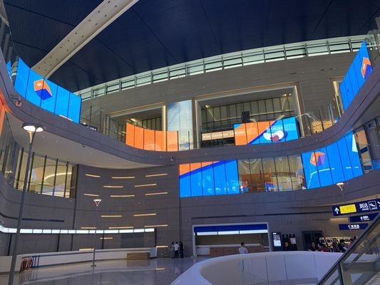 Affichage LED transparent intérieur P7.8 Maillage vidéo LED numérique personnalisable