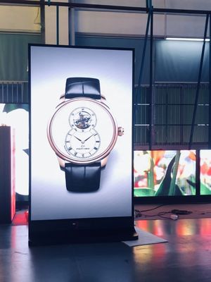 Écran d'affichage extérieur LED 4G Wifi avec angle de vue H160° haute définition