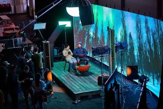 Bon prix Écran d'affichage à LED à fréquence de rafraîchissement de 7680 Hz avec verrouillage d'arc pour location intérieure et extérieure en 500 * 500mm et 500 * 1000mm en ligne