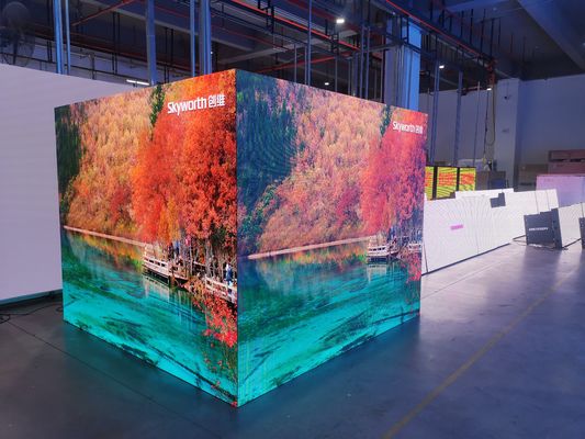 Bon prix La production virtuelle est assurée par des panneaux LED. en ligne